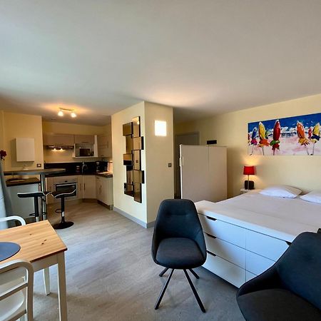 Appartement Les 3 Tours Et Parking à La Rochelle  Extérieur photo